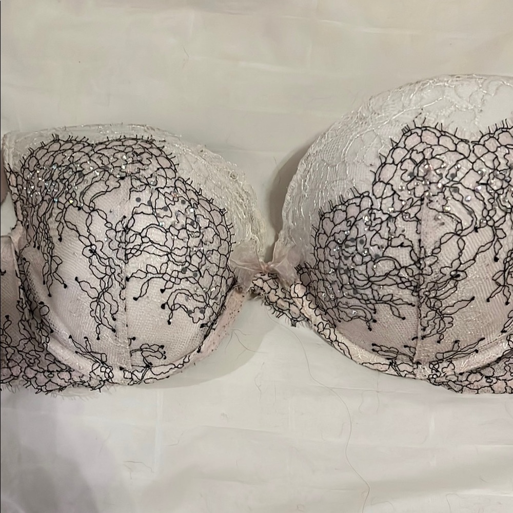 Victoria's Secret Lace Bra - White and Black